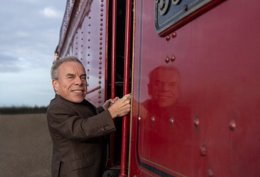 Warwick Davis Comes Back To Hogwarts